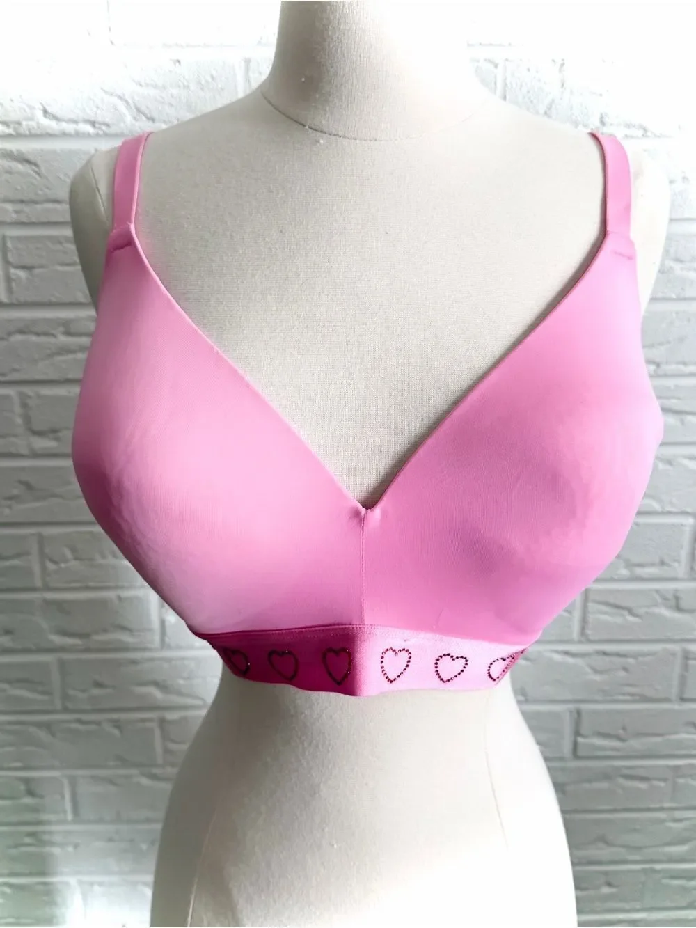 Victoria’s Secret PINK Dreamy Pink Heart Smooth Lightly Lined Non Wired T-Shirt